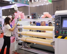 THIẾT BỊ MÁY CẮT BĂNG KEO 6 TRỤC HUAITE